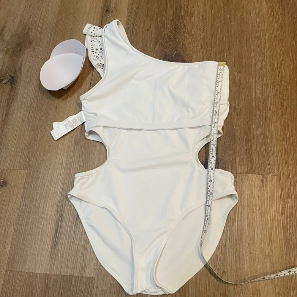 Boohoo White One Shoulder Ruffle Swimsuit, Size 6 - Picture 9 of 10